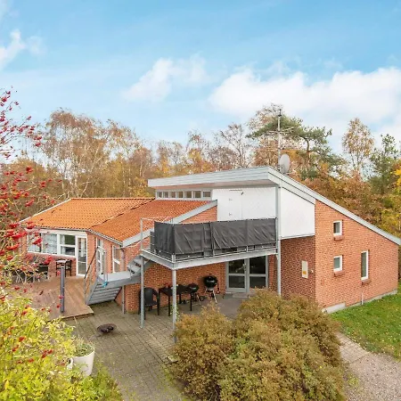 Semesterbostad 12 Person Holiday In